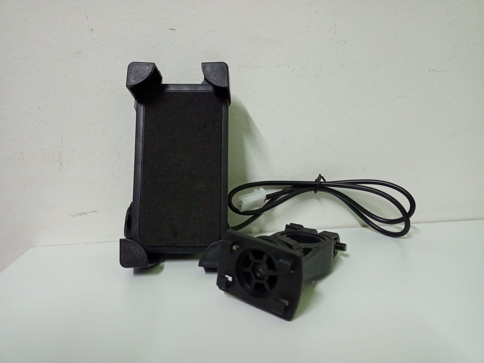 MAIZ CARGADOR BASE CELULAR MOTOCICLETA