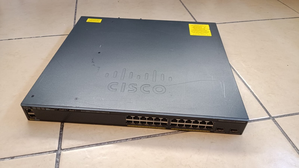 CISCO SWITCH WS-C2960XR-24PD-I SEMI NUEVO
