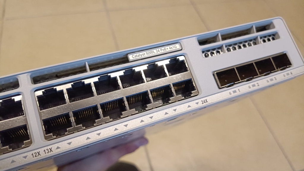 SWITCH CISCO C9200L-24P-4G-E NUEVO EN CAJA