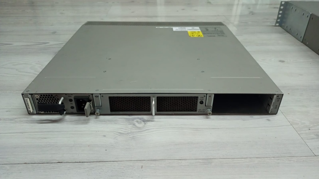 CISCO N2K-C2248TP-1GE C/ 1 FUENTE DE ALIMENTACIÓN 400W SWITCH SEMI NUEVO