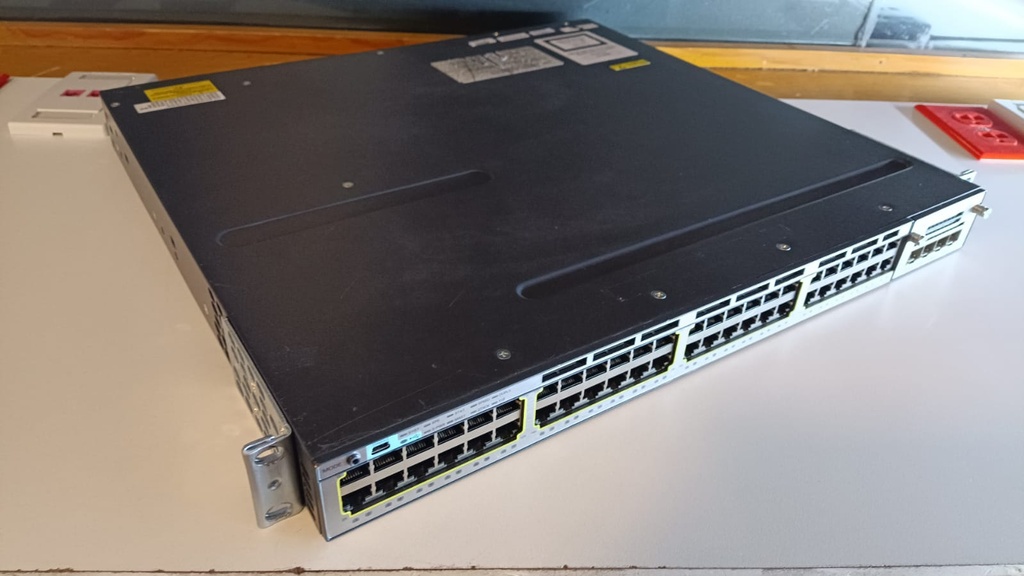 CISCO CATALYST 3700 SERIES WS-C3750X-48P-L SWITCH SEMI NUEVO