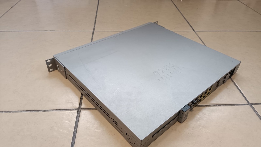 CISCO ROUTER ASA 5512-X SEMI NUEVO