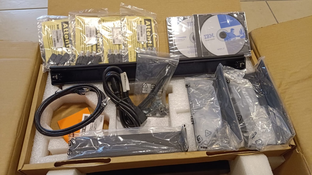 IBM 1735-2GX SWITCH NUEVO EN CAJA