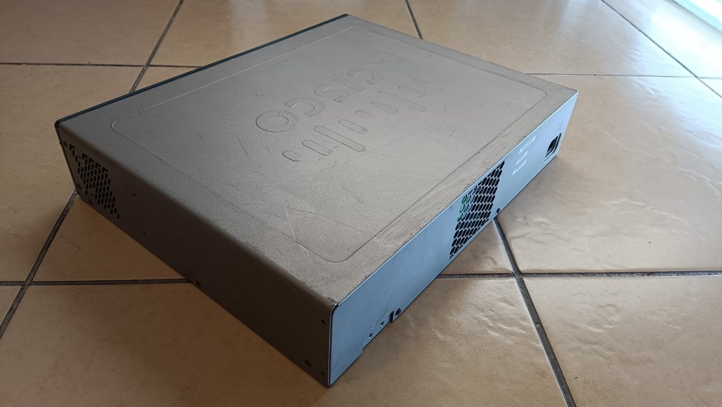 CISCO WIRELESS CONTROLER UC560 SEMI NUEVO