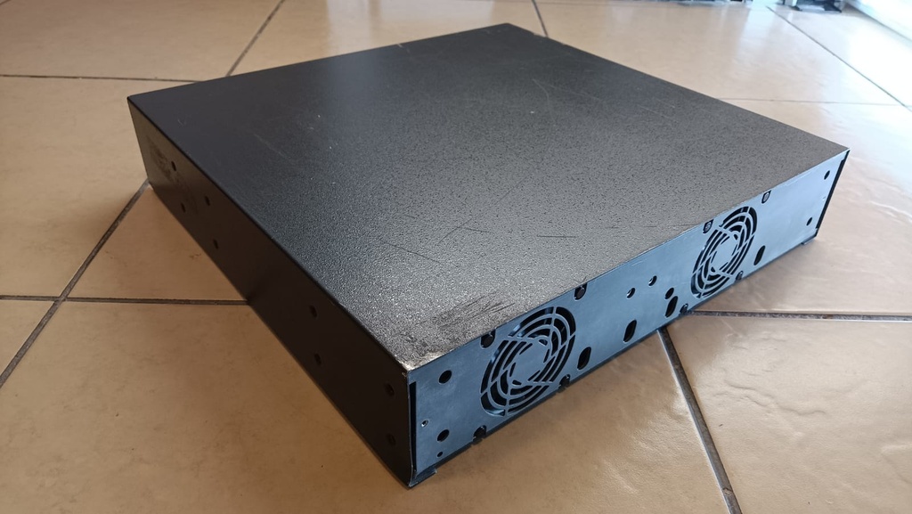 CISCO ROUTER SERIE 4700 MODELO C4700 SEMI NUEVO