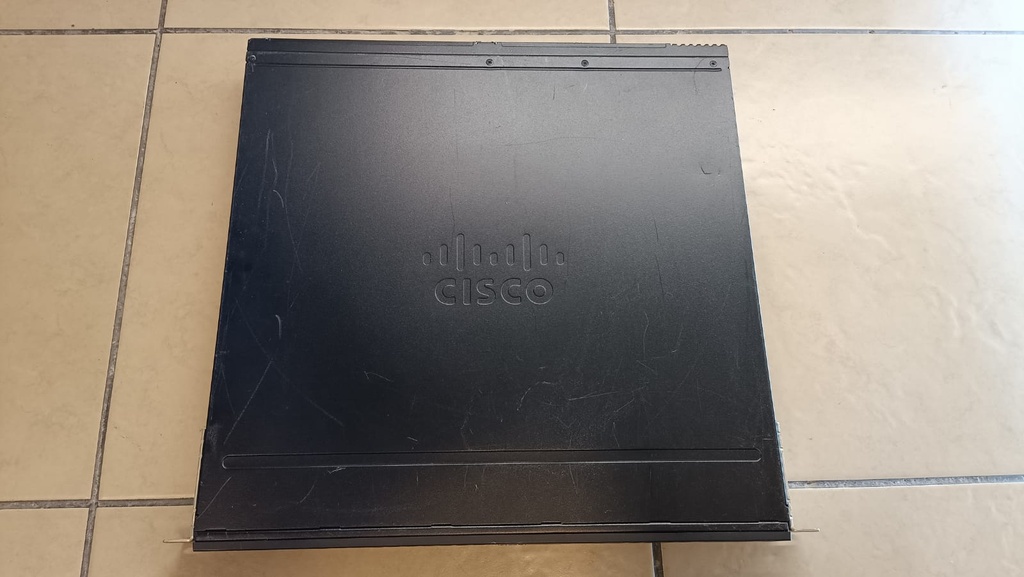CISCO ROUTER ISR 4331 SEMI NUEVO