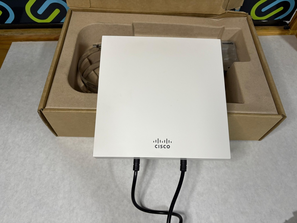 Cisco Meraki Ma-ant-25 8 / 6.5 Dbi Dualband Patch Antenna